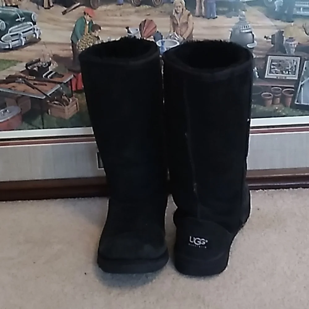 Women's Black UGG Boots, Size 5 - Picture 1 of 10